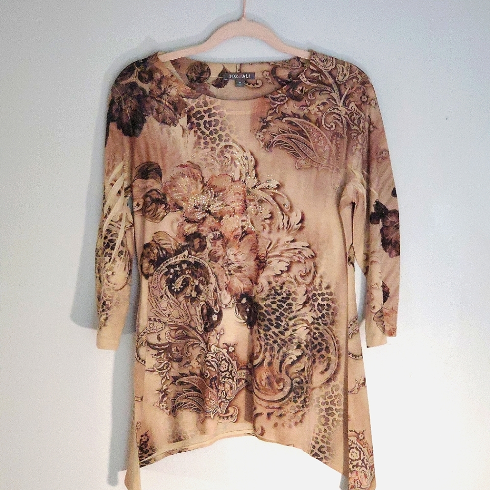 🌻Roz&Ali🌻 Embellished Women's Top
